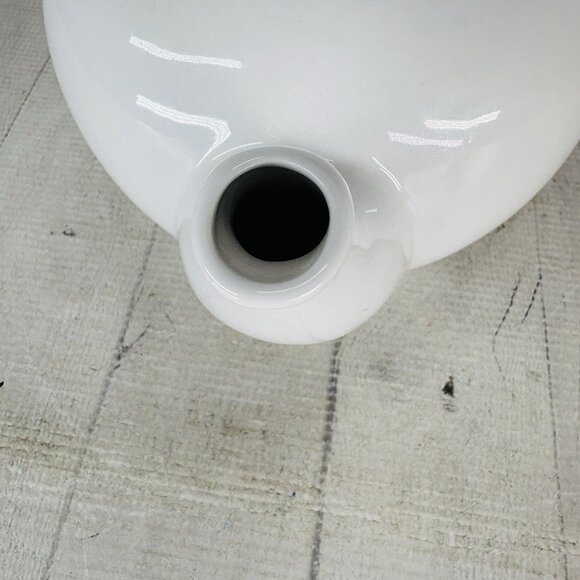 Pottery Barn THE GREAT WHITE COLLECTION Solid 7 Cups Stoneware Lidded Teapot - Picture 13 of 16